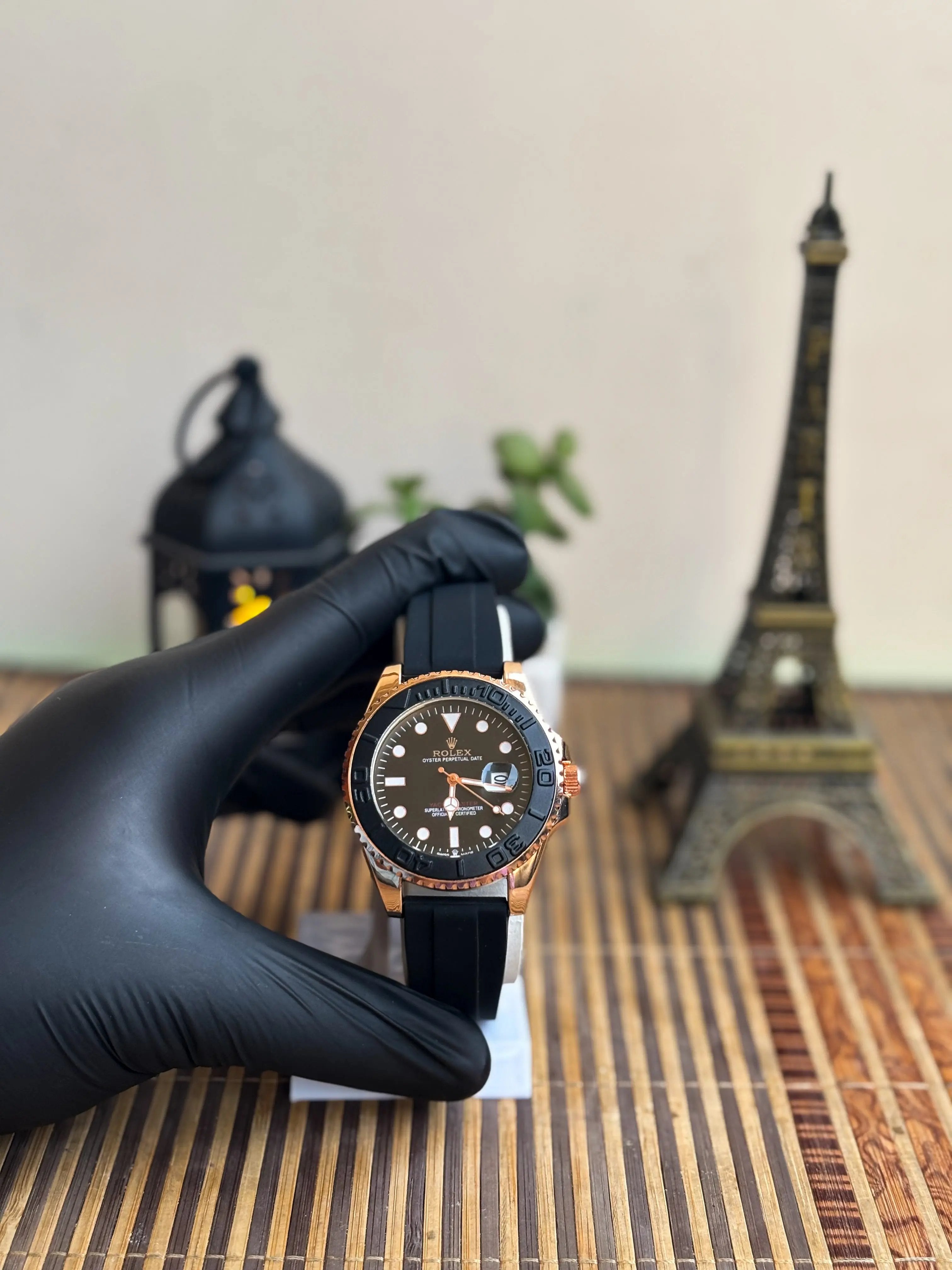 Diver-Style Men’s Watch – Black Dial, Rose-Gold Case, Black Rubber Strap My Store