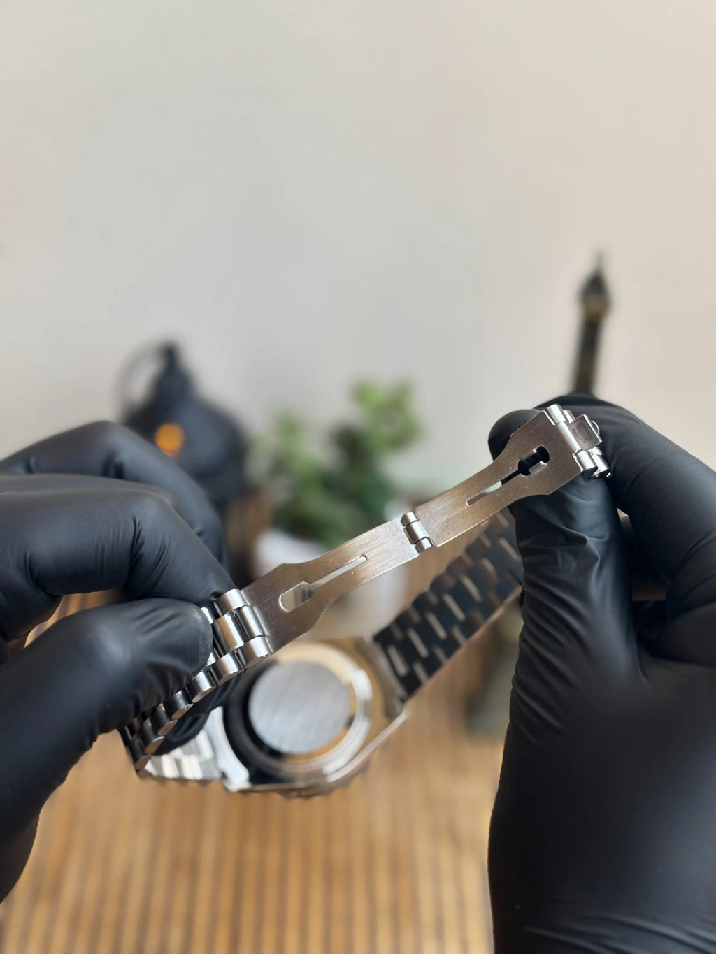 President-Style Men’s Watch – Blue Dial, Silver Case, Stainless Bracelet Wristox